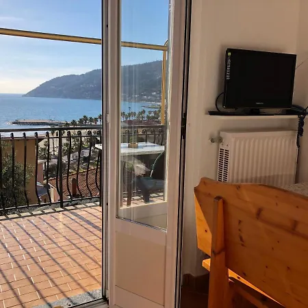 La Pineta アパート *