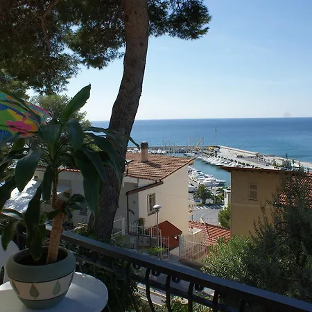 Appartement La Pineta Marina dʼAndora