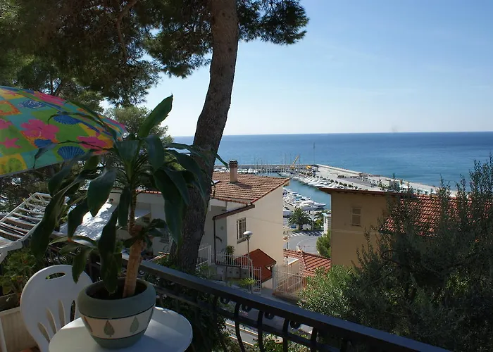 公寓 La Pineta Marina dʼAndora